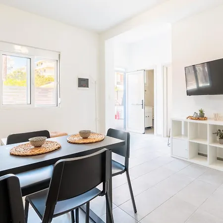 Evan Rhodes アパート *