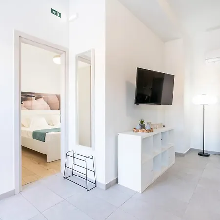 アパート Evan Rhodes Rhodes City