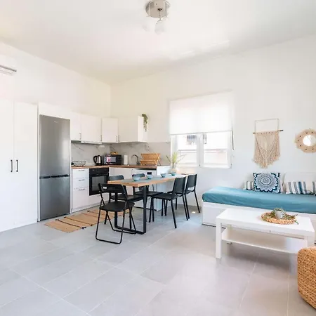 Evan Rhodes アパート