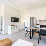 Apartman Evan Rhodes