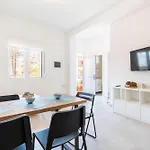 Apartamento Evan Rhodes